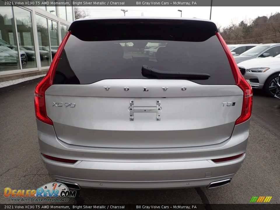 2021 Volvo XC90 T5 AWD Momentum Bright Silver Metallic / Charcoal Photo #3