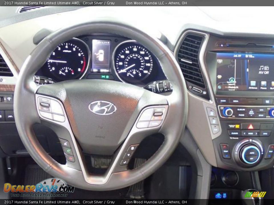 2017 Hyundai Santa Fe Limited Ultimate AWD Circuit Silver / Gray Photo #31