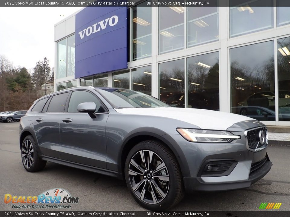 Front 3/4 View of 2021 Volvo V60 Cross Country T5 AWD Photo #1