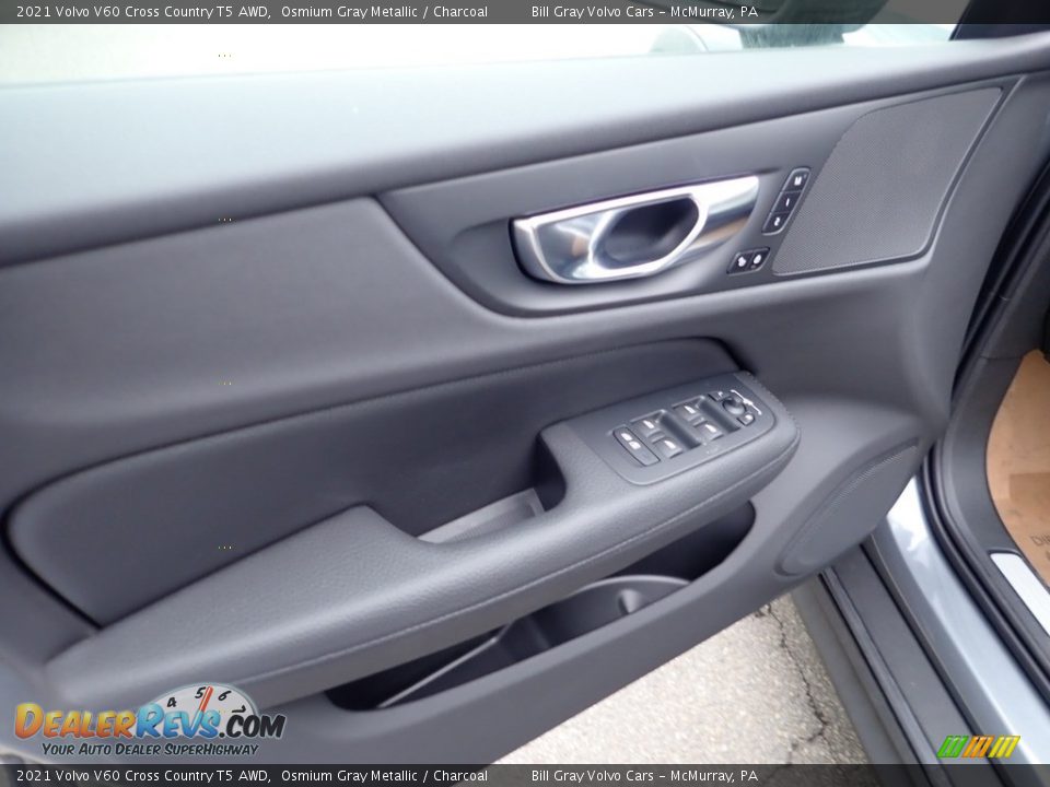 Door Panel of 2021 Volvo V60 Cross Country T5 AWD Photo #10