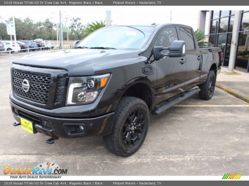 2018 Nissan TITAN XD SV Crew Cab 4x4 Magnetic Black / Black Photo #4