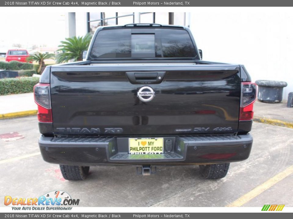 2018 Nissan TITAN XD SV Crew Cab 4x4 Magnetic Black / Black Photo #7