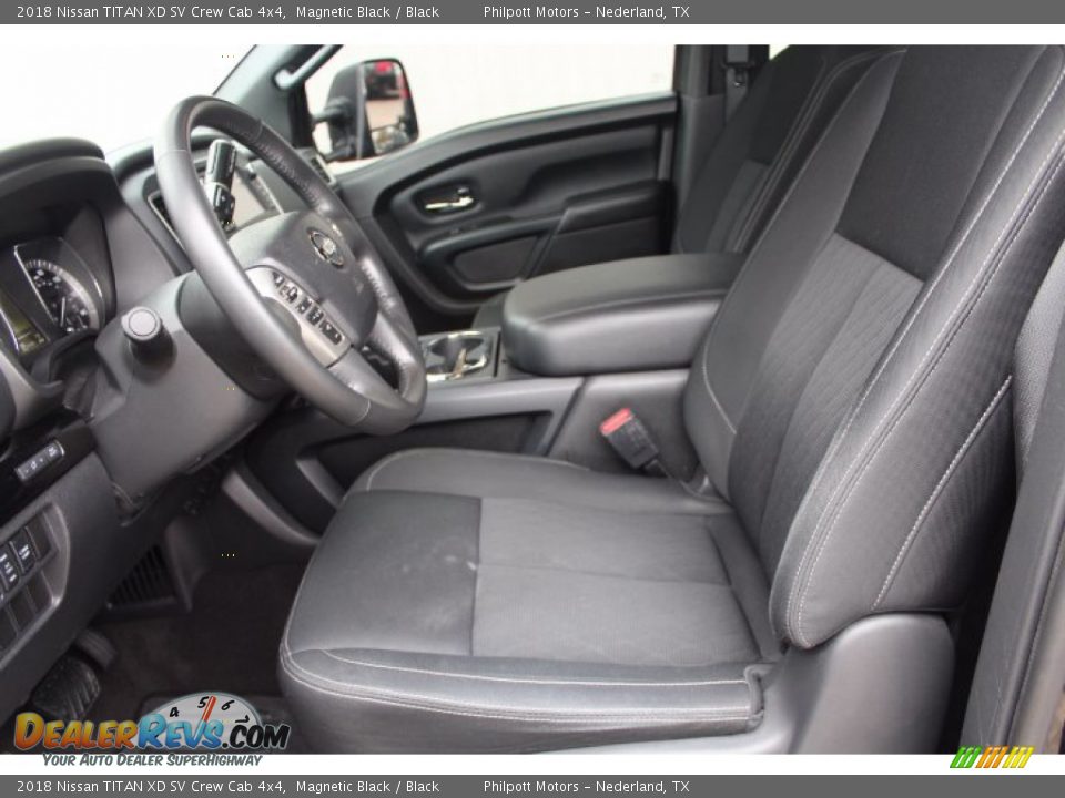 2018 Nissan TITAN XD SV Crew Cab 4x4 Magnetic Black / Black Photo #10