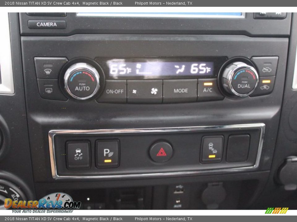 2018 Nissan TITAN XD SV Crew Cab 4x4 Magnetic Black / Black Photo #16