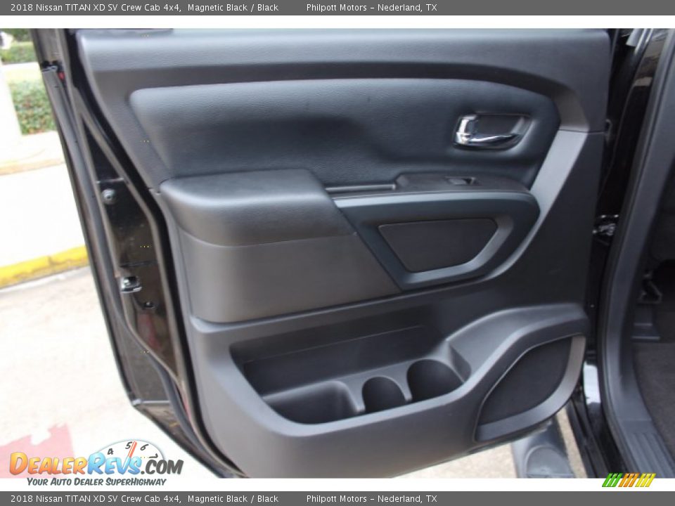 2018 Nissan TITAN XD SV Crew Cab 4x4 Magnetic Black / Black Photo #19