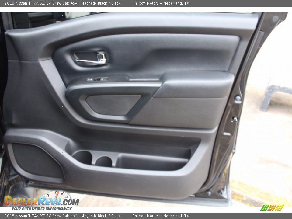 2018 Nissan TITAN XD SV Crew Cab 4x4 Magnetic Black / Black Photo #26