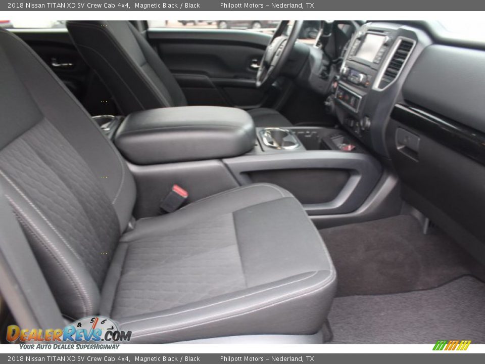 2018 Nissan TITAN XD SV Crew Cab 4x4 Magnetic Black / Black Photo #27