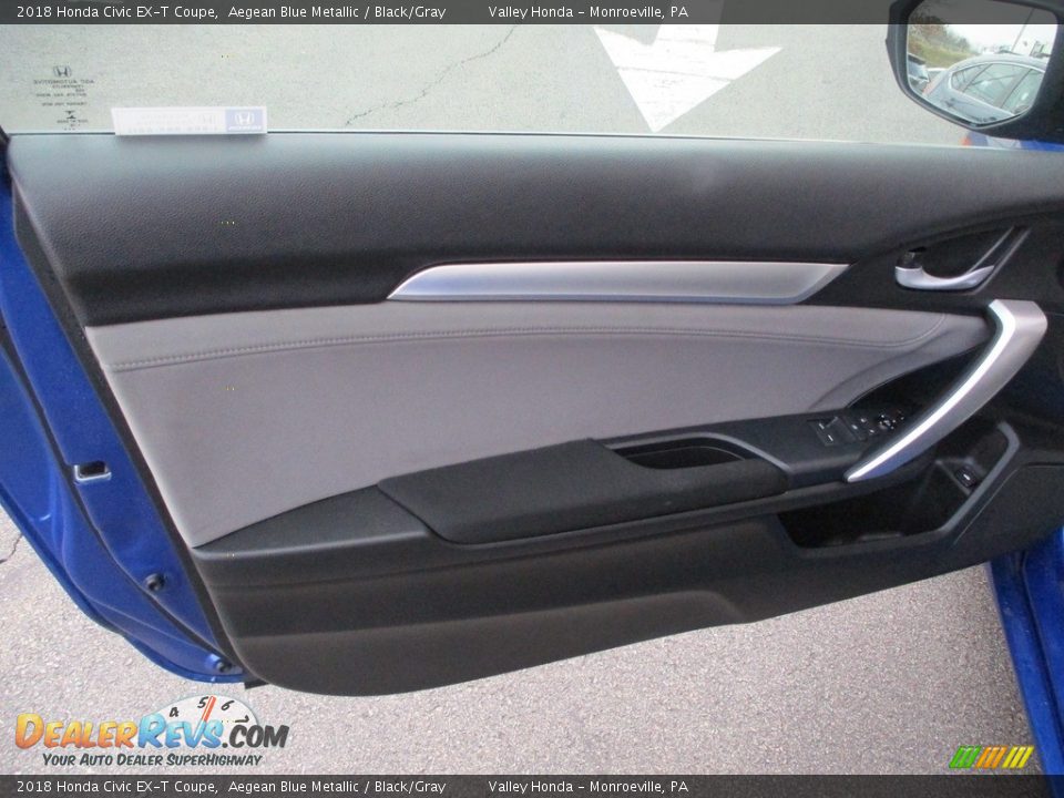 Door Panel of 2018 Honda Civic EX-T Coupe Photo #10