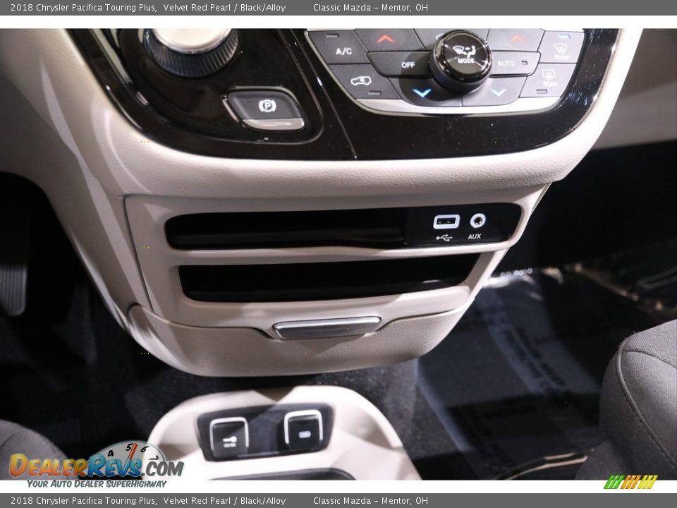 2018 Chrysler Pacifica Touring Plus Velvet Red Pearl / Black/Alloy Photo #17