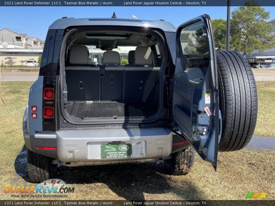 2021 Land Rover Defender 110 S Trunk Photo #23