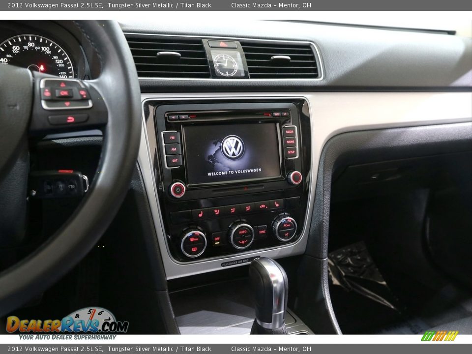 2012 Volkswagen Passat 2.5L SE Tungsten Silver Metallic / Titan Black Photo #9