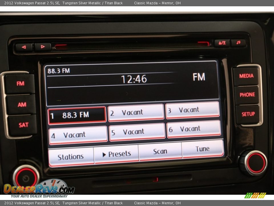 2012 Volkswagen Passat 2.5L SE Tungsten Silver Metallic / Titan Black Photo #10