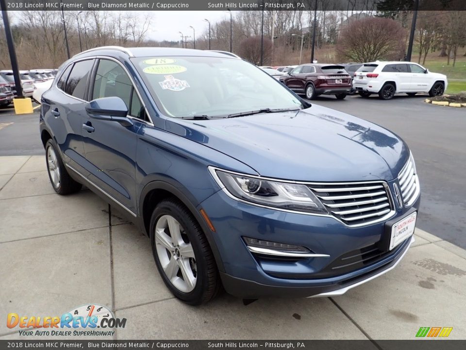 Front 3/4 View of 2018 Lincoln MKC Premier Photo #8
