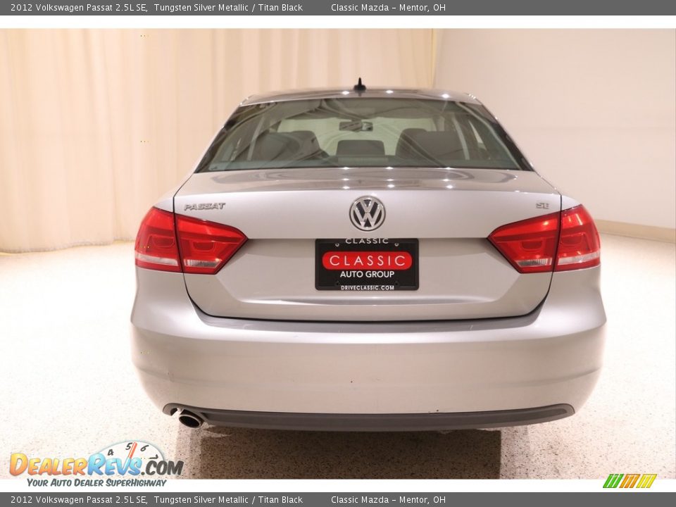 2012 Volkswagen Passat 2.5L SE Tungsten Silver Metallic / Titan Black Photo #17