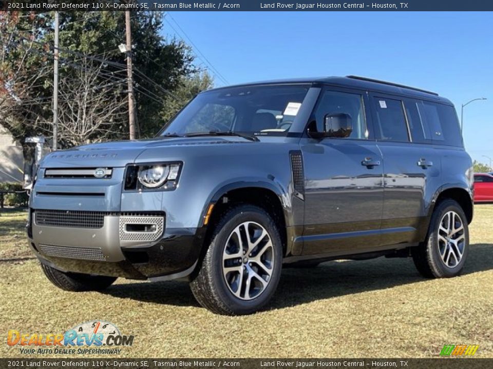 Front 3/4 View of 2021 Land Rover Defender 110 X-Dynamic SE Photo #2