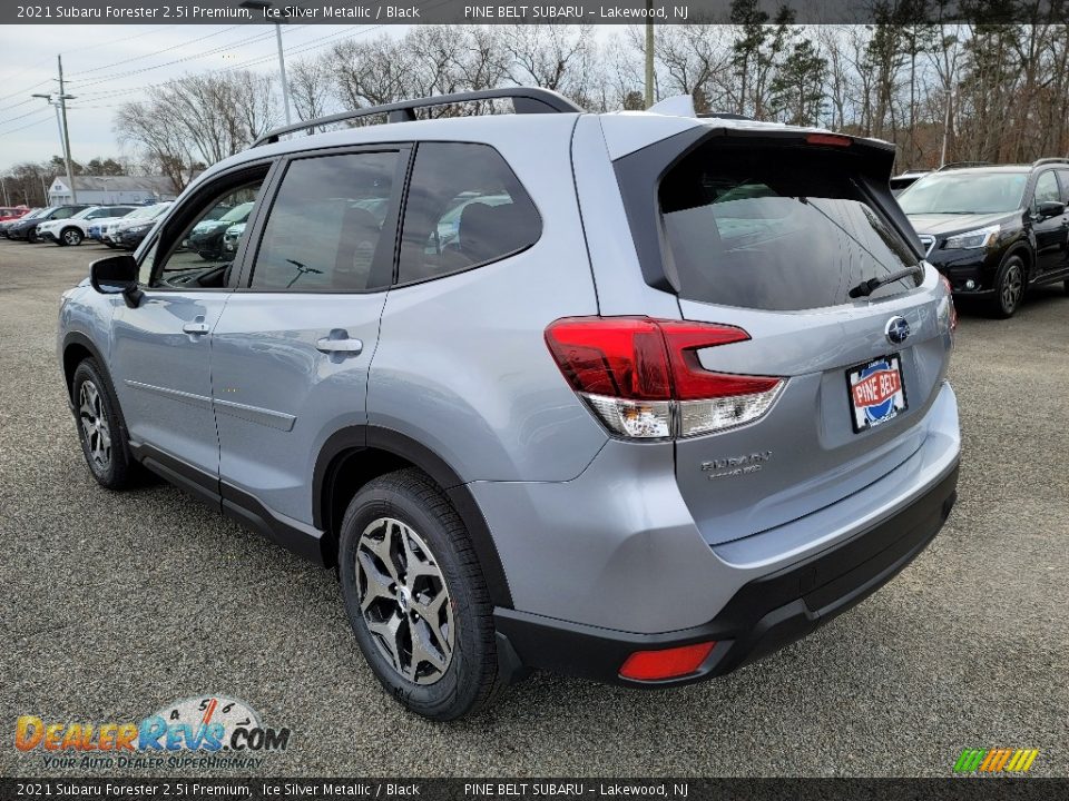 2021 Subaru Forester 2.5i Premium Ice Silver Metallic / Black Photo #14