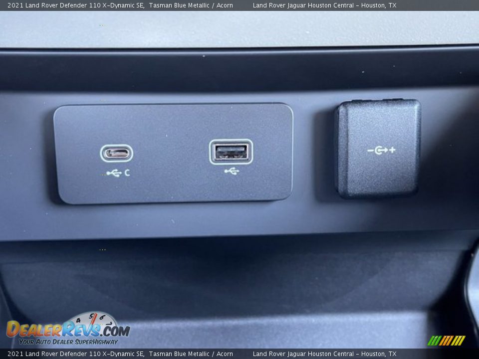 2021 Land Rover Defender 110 X-Dynamic SE Tasman Blue Metallic / Acorn Photo #25