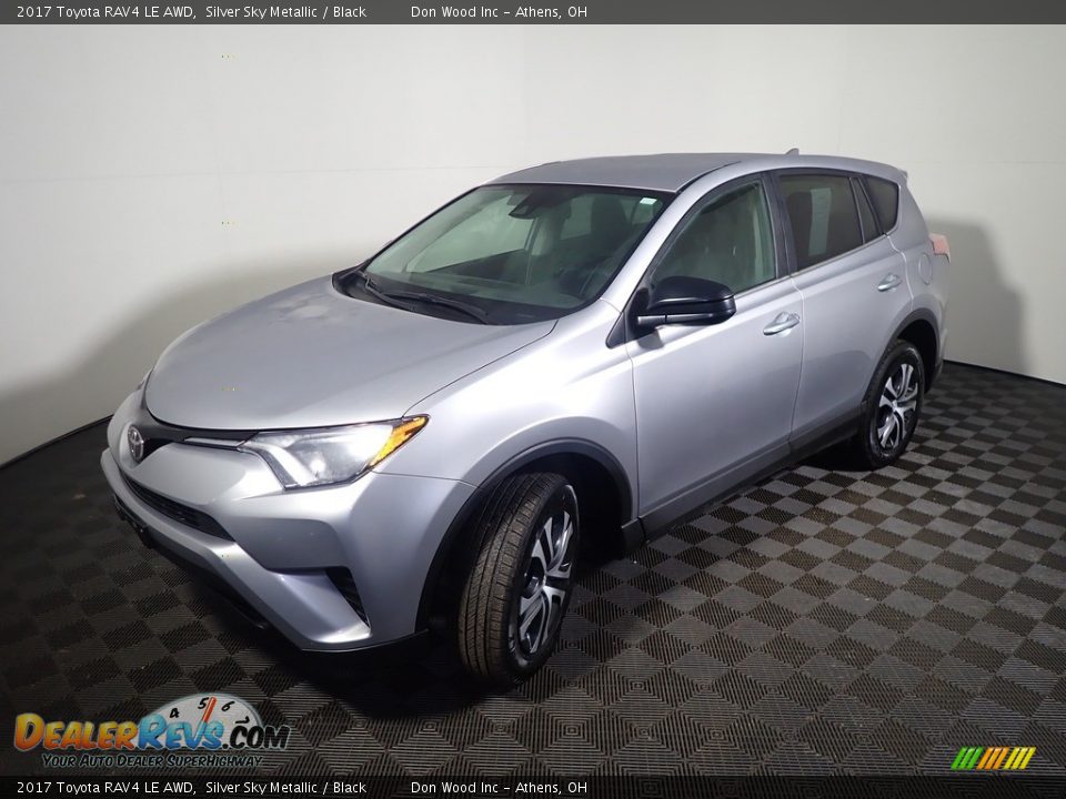 2017 Toyota RAV4 LE AWD Silver Sky Metallic / Black Photo #9