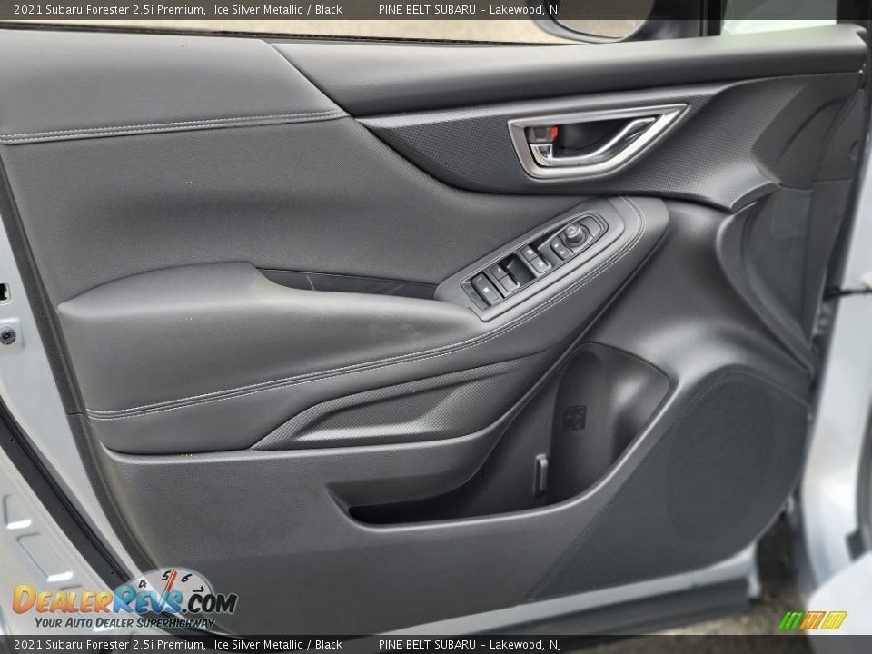 2021 Subaru Forester 2.5i Premium Ice Silver Metallic / Black Photo #14