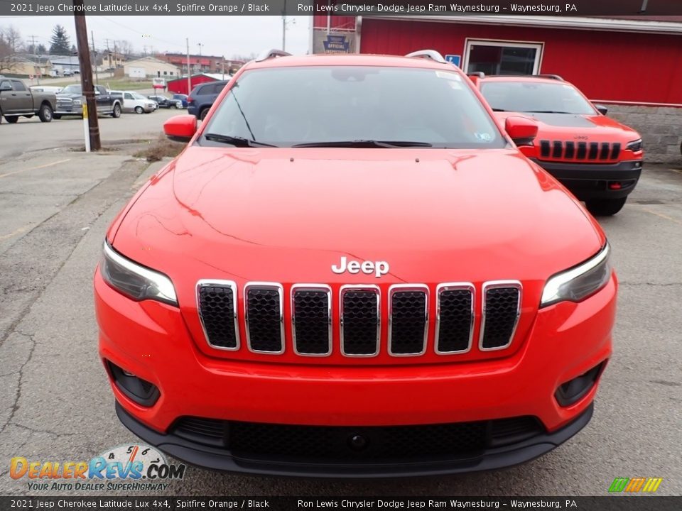 2021 Jeep Cherokee Latitude Lux 4x4 Spitfire Orange / Black Photo #9