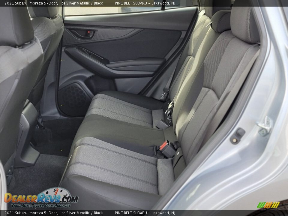 2021 Subaru Impreza 5-Door Ice Silver Metallic / Black Photo #9