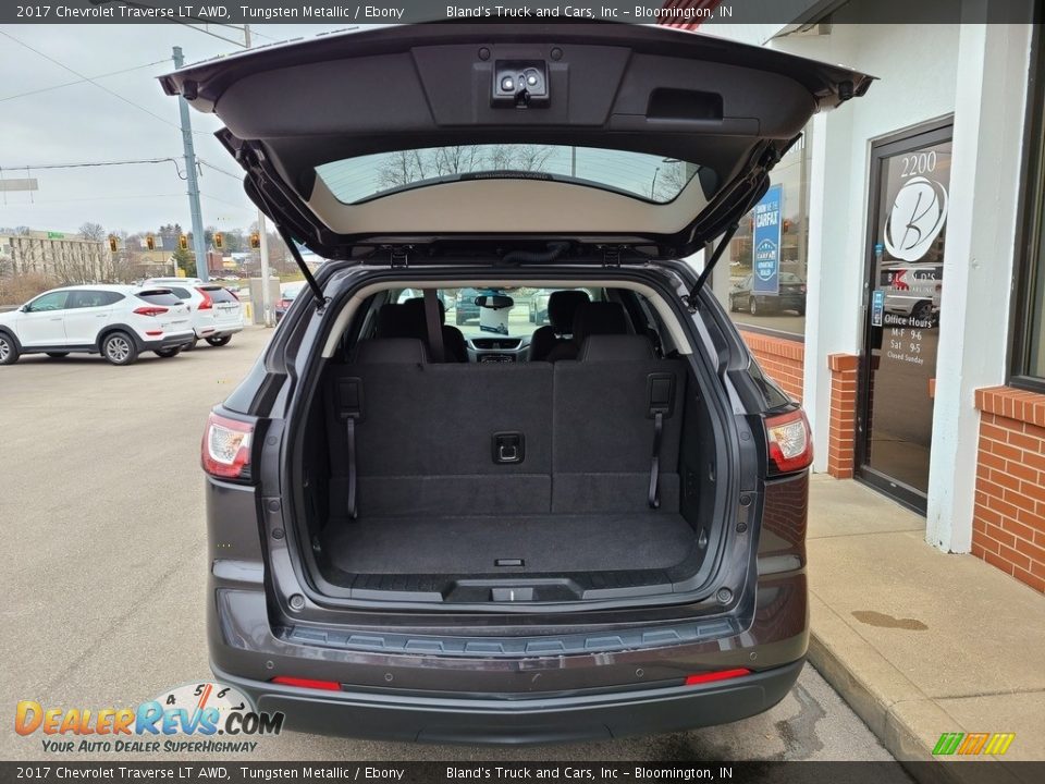 2017 Chevrolet Traverse LT AWD Tungsten Metallic / Ebony Photo #35