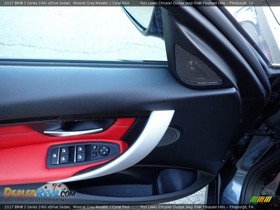 Door Panel of 2017 BMW 3 Series 340i xDrive Sedan Photo #14