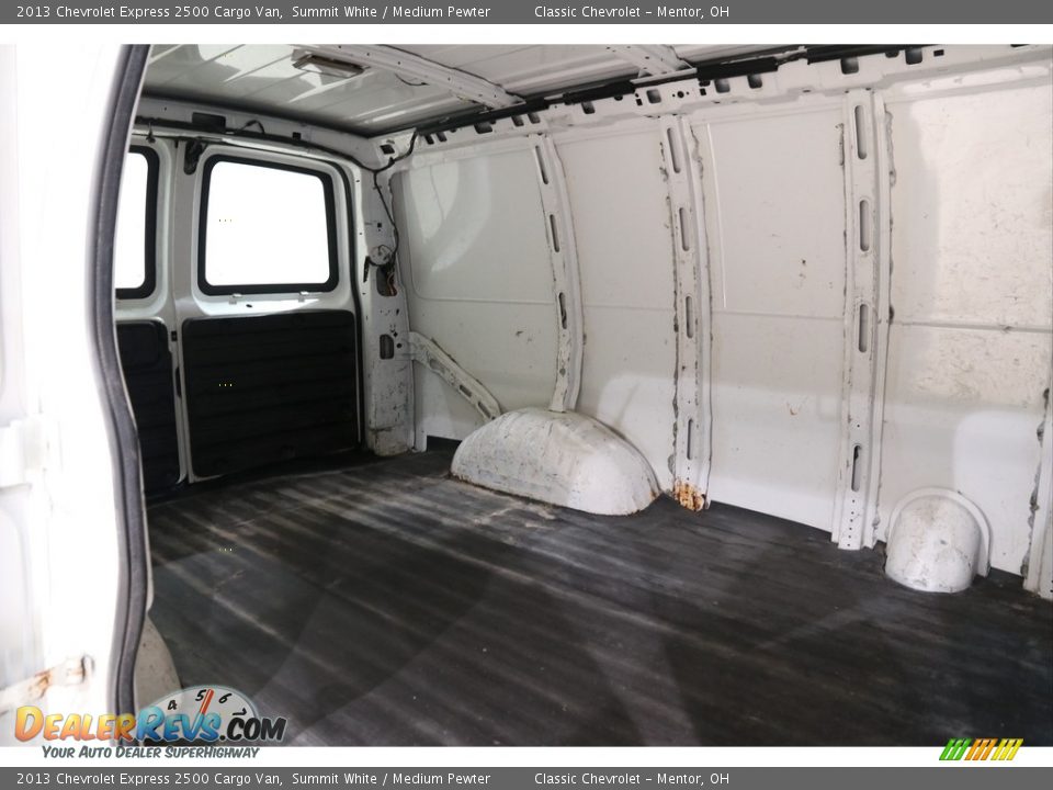 2013 Chevrolet Express 2500 Cargo Van Summit White / Medium Pewter Photo #13