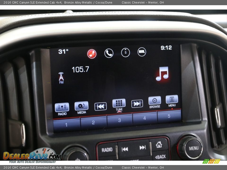 Controls of 2016 GMC Canyon SLE Extended Cab 4x4 Photo #11
