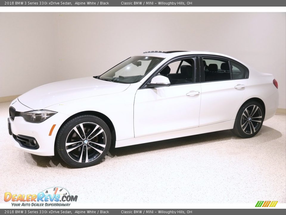 2018 BMW 3 Series 330i xDrive Sedan Alpine White / Black Photo #3