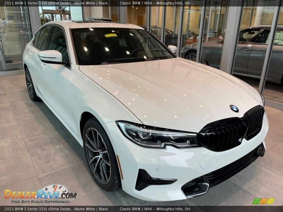 2021 BMW 3 Series 330i xDrive Sedan Alpine White / Black Photo #1