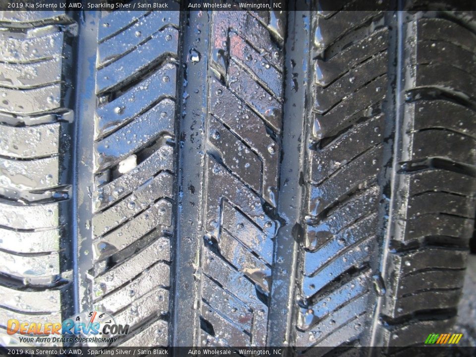 2019 Kia Sorento LX AWD Sparkling Silver / Satin Black Photo #10