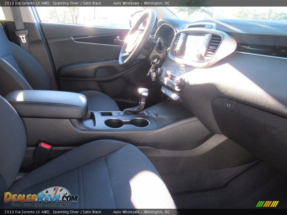 2019 Kia Sorento LX AWD Sparkling Silver / Satin Black Photo #13