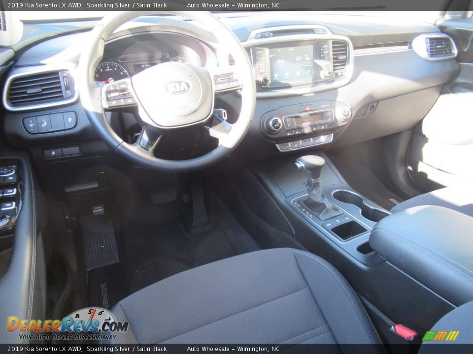 2019 Kia Sorento LX AWD Sparkling Silver / Satin Black Photo #15