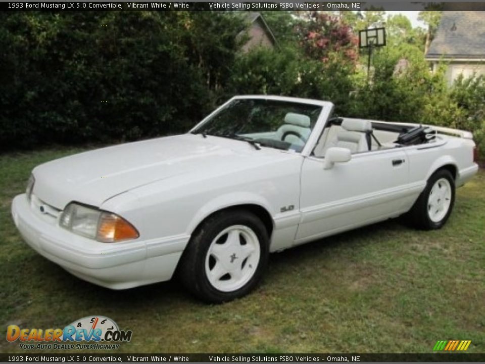 1993 Ford Mustang LX 5.0 Convertible Vibrant White / White Photo #1