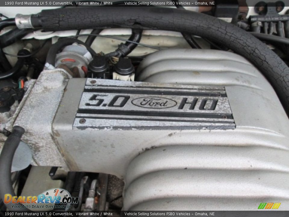 1993 Ford Mustang LX 5.0 Convertible Vibrant White / White Photo #2