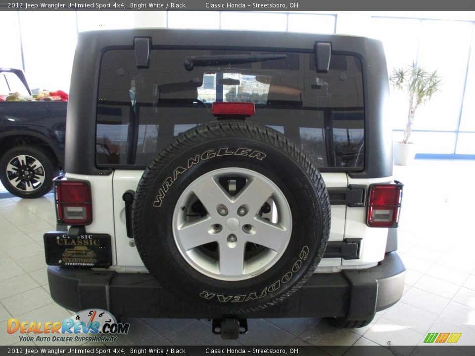 2012 Jeep Wrangler Unlimited Sport 4x4 Bright White / Black Photo #12