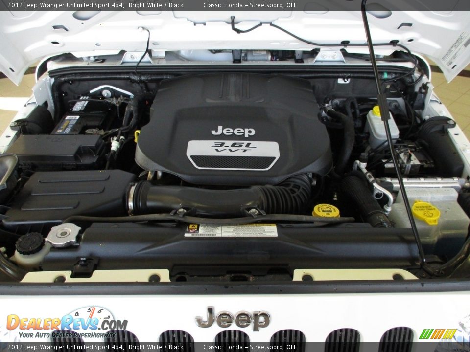 2012 Jeep Wrangler Unlimited Sport 4x4 Bright White / Black Photo #13