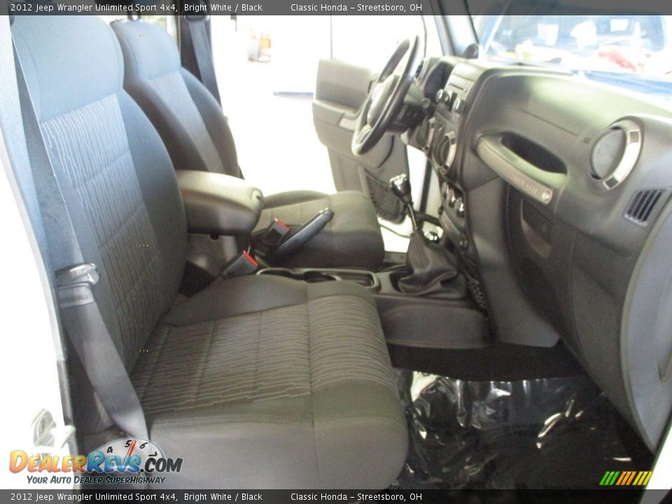 2012 Jeep Wrangler Unlimited Sport 4x4 Bright White / Black Photo #18