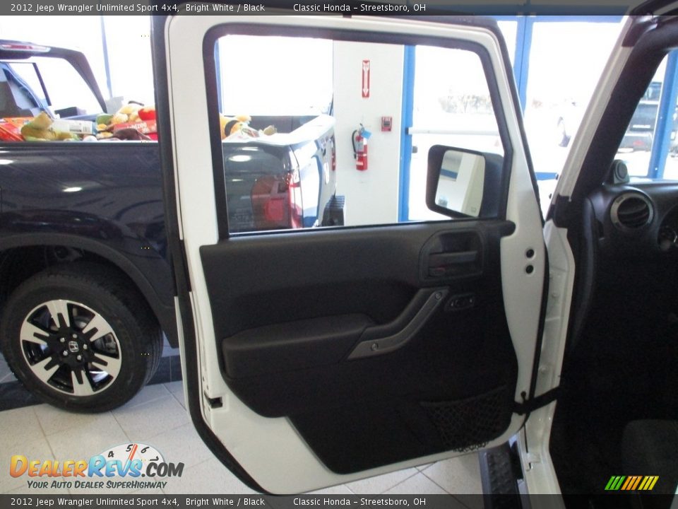 2012 Jeep Wrangler Unlimited Sport 4x4 Bright White / Black Photo #26
