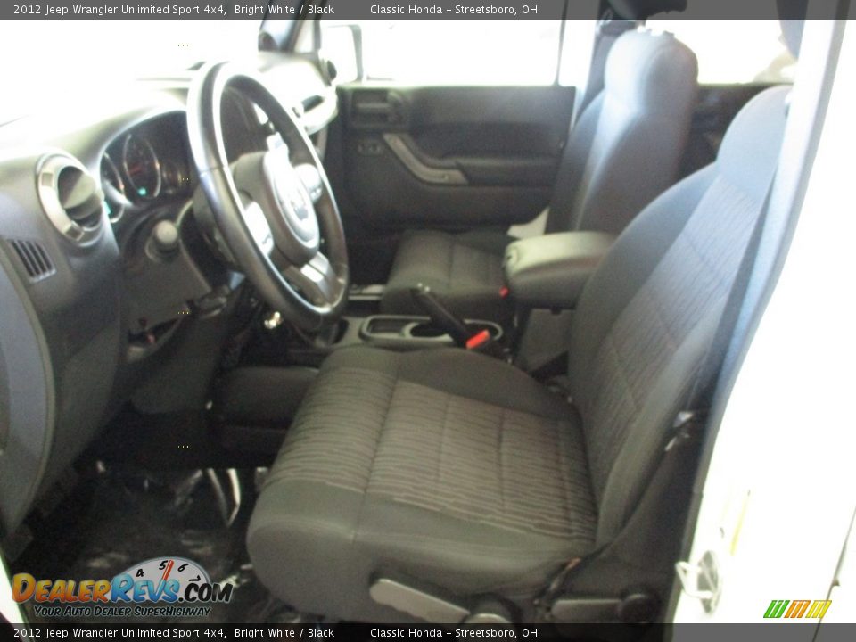 2012 Jeep Wrangler Unlimited Sport 4x4 Bright White / Black Photo #28