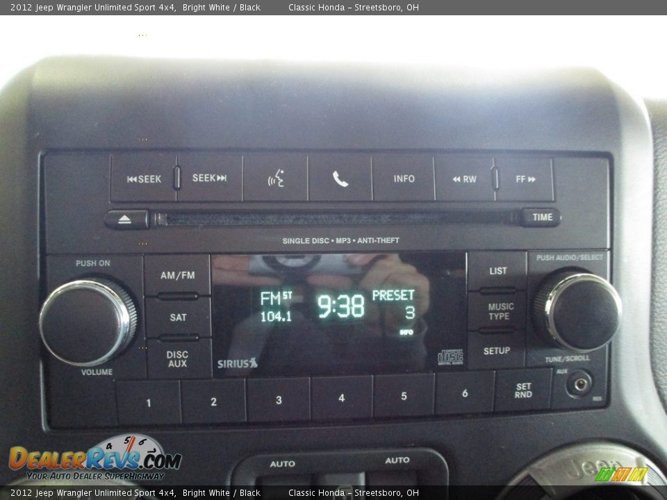 2012 Jeep Wrangler Unlimited Sport 4x4 Bright White / Black Photo #32