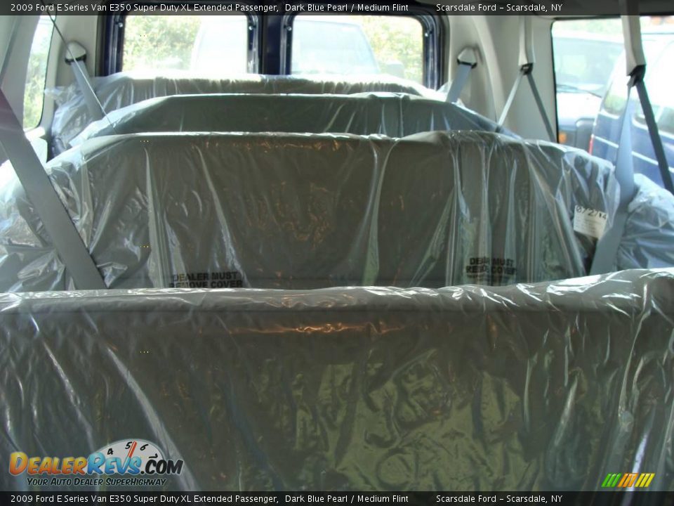 2009 Ford E Series Van E350 Super Duty XL Extended Passenger Dark Blue Pearl / Medium Flint Photo #18