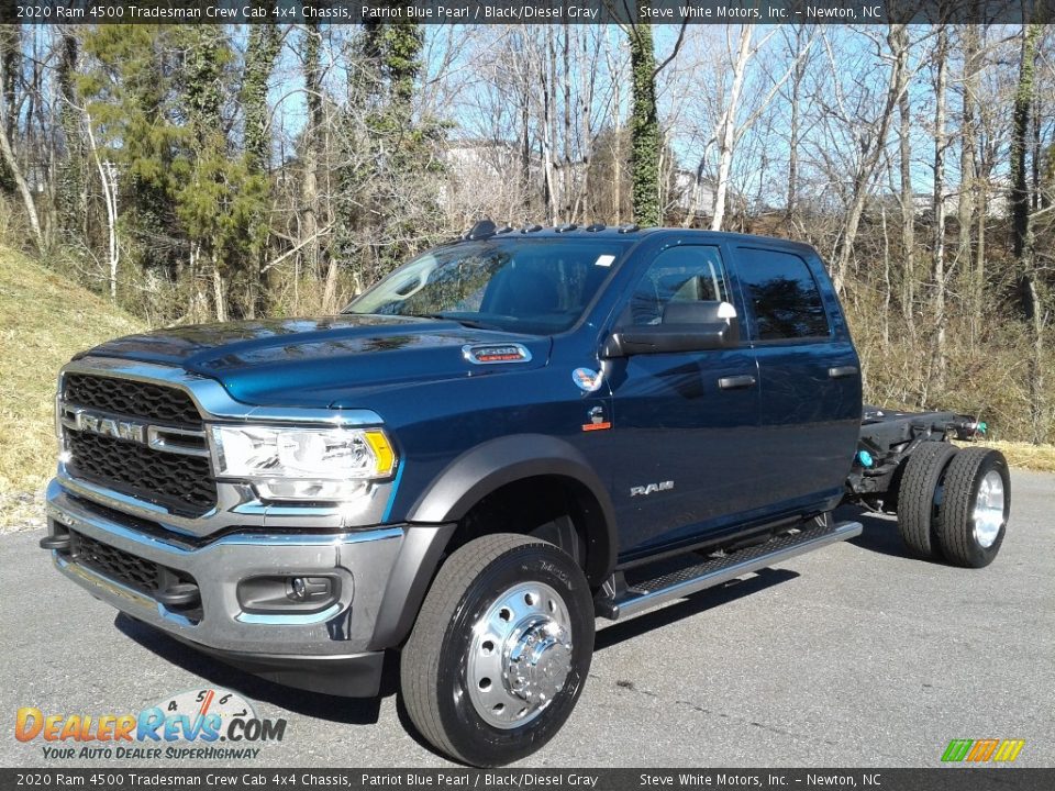 2020 Ram 4500 Tradesman Crew Cab 4x4 Chassis Patriot Blue Pearl / Black/Diesel Gray Photo #2