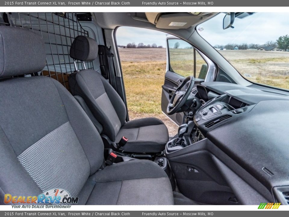 2015 Ford Transit Connect XL Van Frozen White / Charcoal Black Cloth Photo #30