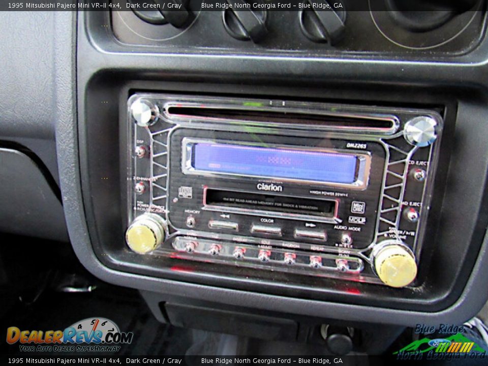 Audio System of 1995 Mitsubishi Pajero Mini VR-II 4x4 Photo #17
