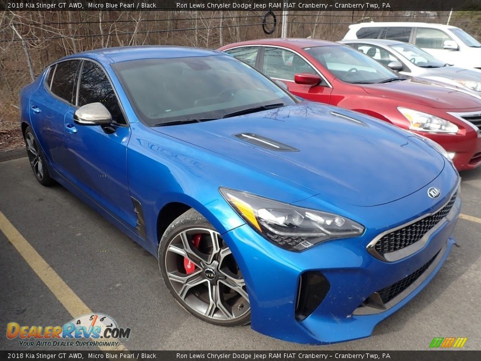 Front 3/4 View of 2018 Kia Stinger GT AWD Photo #2