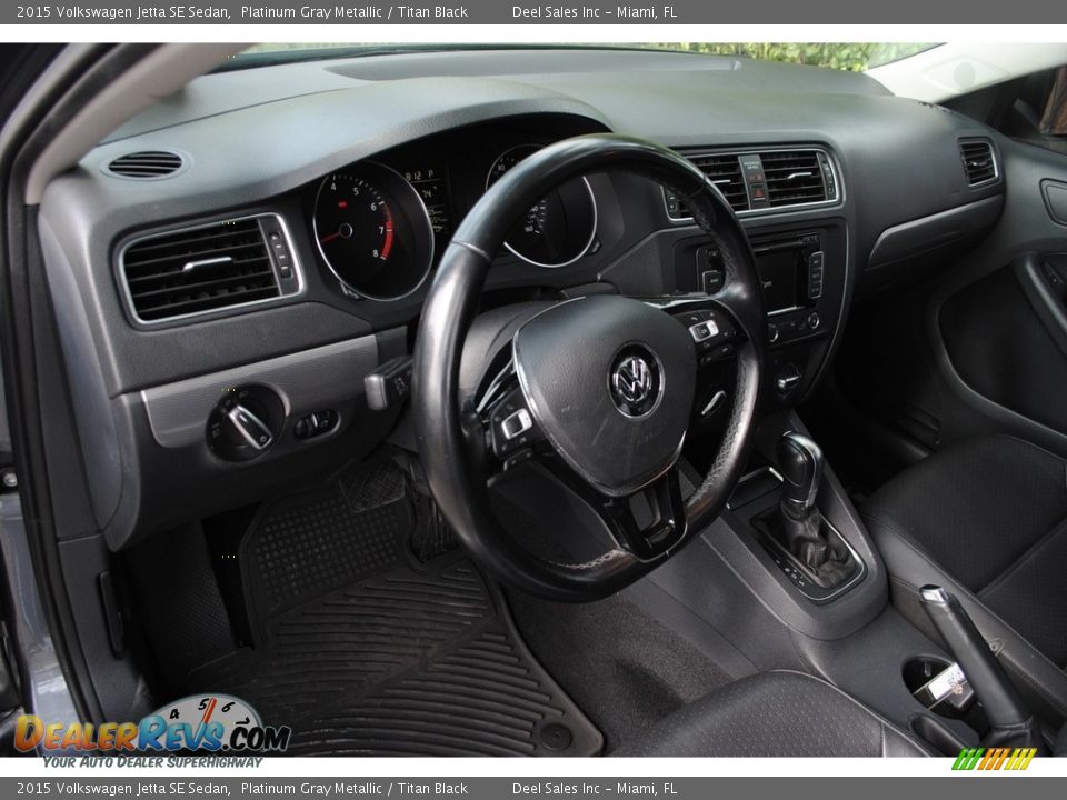 Dashboard of 2015 Volkswagen Jetta SE Sedan Photo #14
