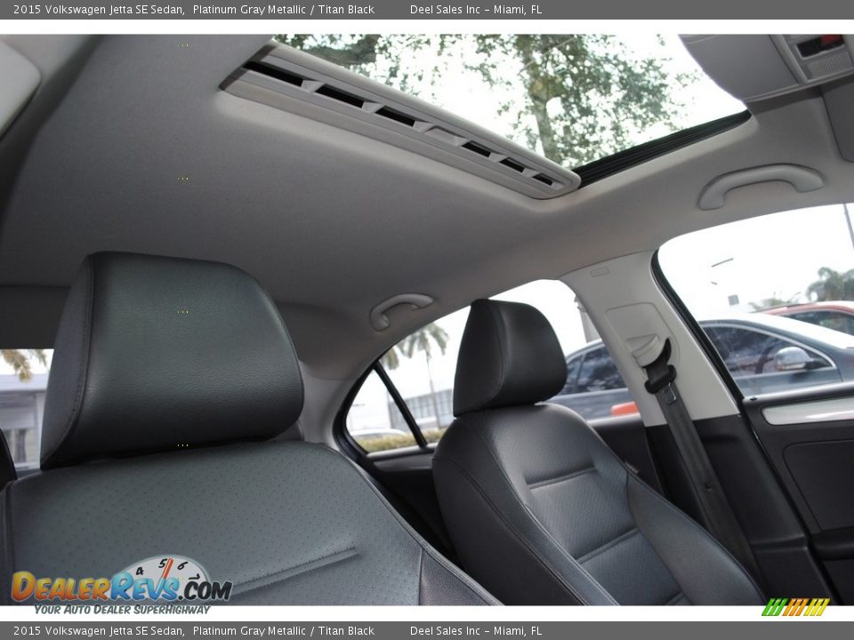 Sunroof of 2015 Volkswagen Jetta SE Sedan Photo #19