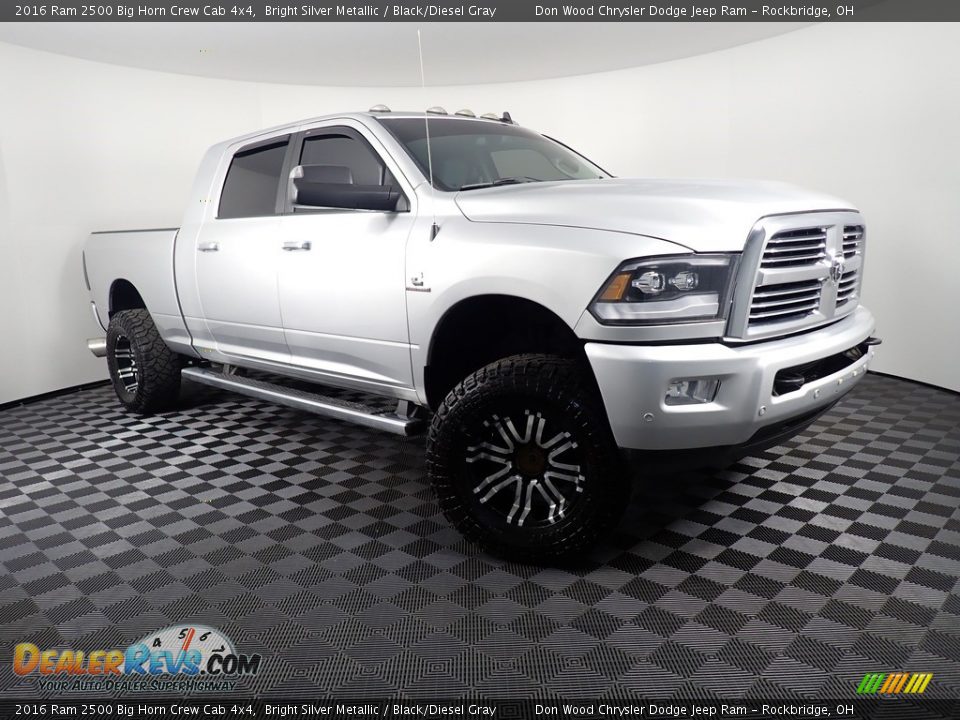 Front 3/4 View of 2016 Ram 2500 Big Horn Crew Cab 4x4 Photo #4
